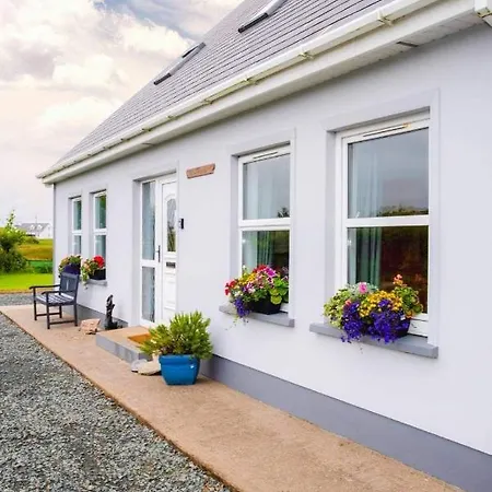 Holiday home Teac Treasa *